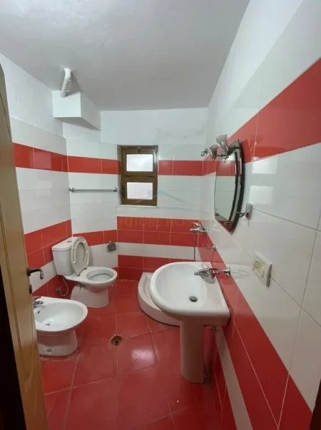 Tirane, shitet apartament 1+1 Kati 4, 49 m² 125.000 € (Shkolla Baletit)