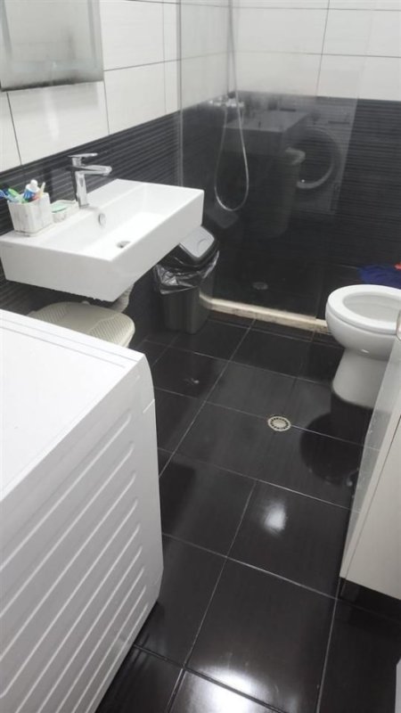 Tirane, jepet me qera apartament 2+1+Ballkon Kati 3, 75 m² 500 € (GOLDEN PARK)