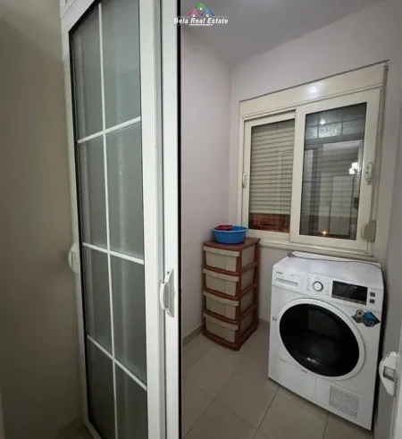 Tirane, jepet me qera apartament 2+1 Kati 3, 65 m² 600 € (Rruga Ferit Xhajko)