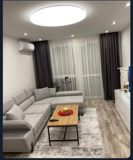 Tirane, jepet me qera apartament 2+1 Kati 4, 70 m² 550 € (ALI DEMI)