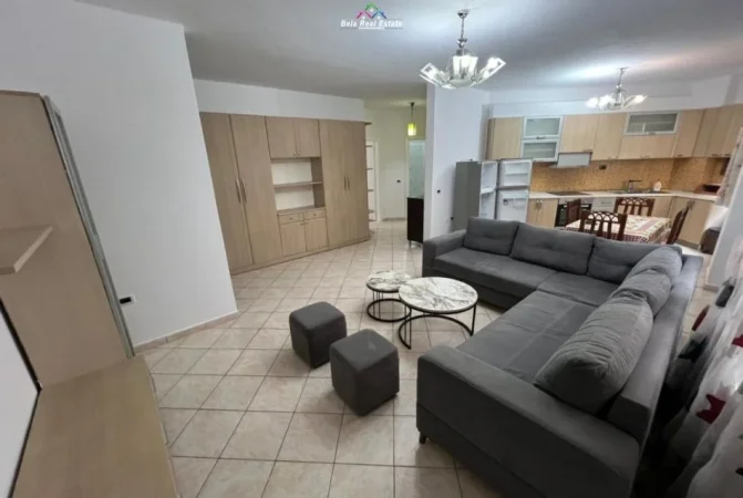 Tirane, jepet me qera apartament 2+1+Ballkon Kati 2, 120 m² 800 € (Rruga Vaso Pasho)