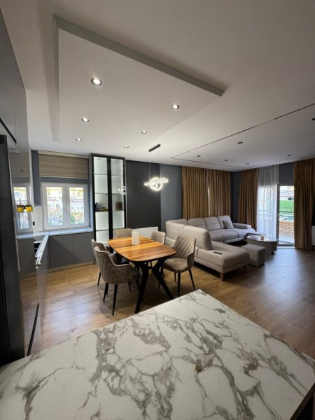 Tirane, shitet apartament 2+1 Kati 2, 116 m² 210.000 € (FARKE)