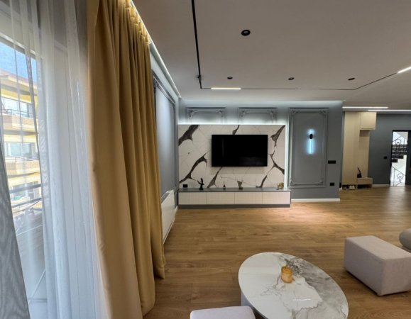 Tirane, shitet apartament 2+1 Kati 2, 116 m² 210.000 € (FARKE)