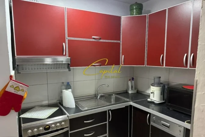 Tirane, jepet me qera apartament 2+1 Kati 5, 72 m² 500 € (PORCELAN)