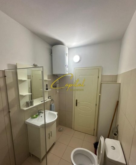 Tirane, jepet me qera apartament 2+1 Kati 5, 72 m² 500 € (PORCELAN)