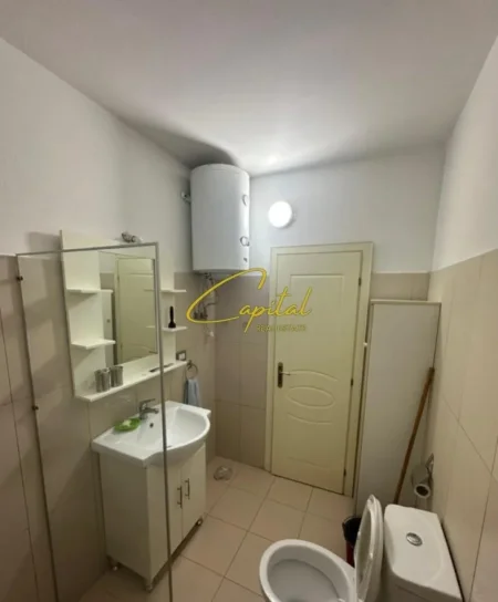 Tirane, jepet me qera apartament 2+1 Kati 5, 72 m² 500 € (PORCELAN)