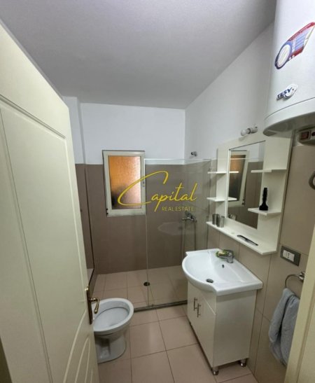 Tirane, jepet me qera apartament 2+1 Kati 5, 72 m² 500 € (PORCELAN)