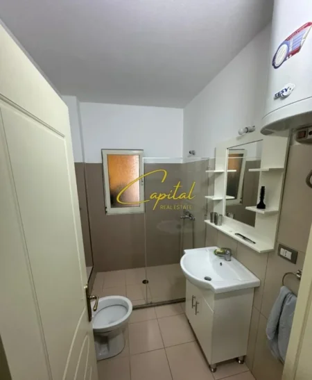 Tirane, jepet me qera apartament 2+1 Kati 5, 72 m² 500 € (PORCELAN)