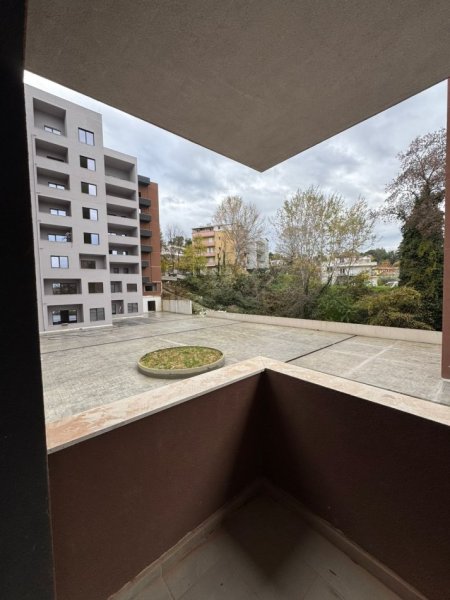 SHITET APARTAMENT  2+1+2 200.000 € Rr. Elbasanit