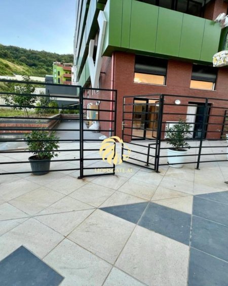 Tirane, jepet me qera apartament+verande | Penthouse 2+1 , 95 m² 1.400 € 