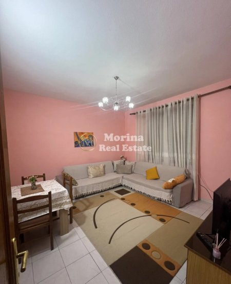 Tirane, jepet me qera apartament 2+1 Kati 5, 100 m² 500 € (Ali Demi)