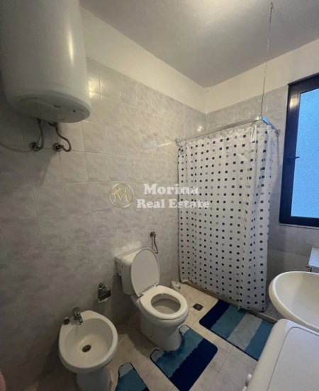 Tirane, jepet me qera apartament 2+1 Kati 5, 100 m² 500 € (Ali Demi)