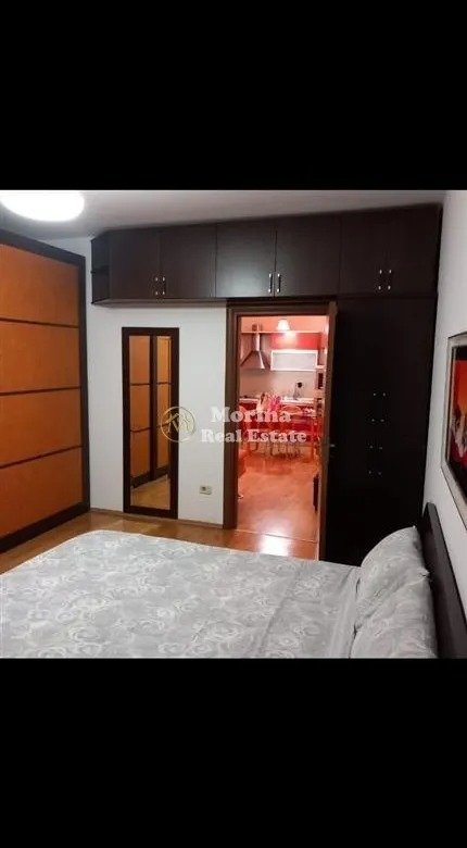 Tirane, jepet me qera apartament 1+1 Kati 4, 65 m² 600 € (21 Dhjetori)