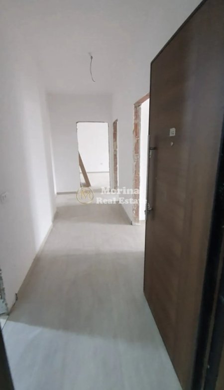 Tirane, jepet me qera apartament 2+1 Kati 2, 190 m² 1.700 € (Shkoze)