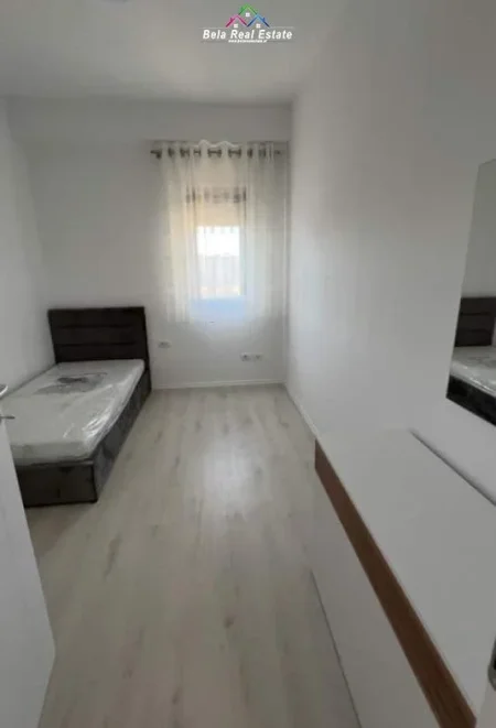 Tirane, jepet me qera apartament 2+1 Kati 8, 77 m² 570 € (Rruga Kristo Pano)