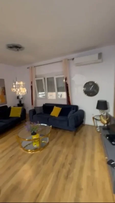 Tirane, shitet apartament 2+1+Ballkon Kati 7, 105 m² 260.000 € 