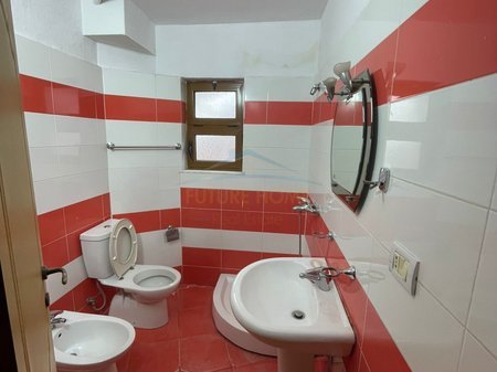 Tirane, shitet apartament 1+1 Kati 4, 49 m² 125.000 € (SHKOLLA E BALETIT)