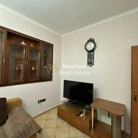 Tirane, jepet me qera apartament 1+1 Kati 3, 50 m² 470 € (Rruga e Barrikadave)