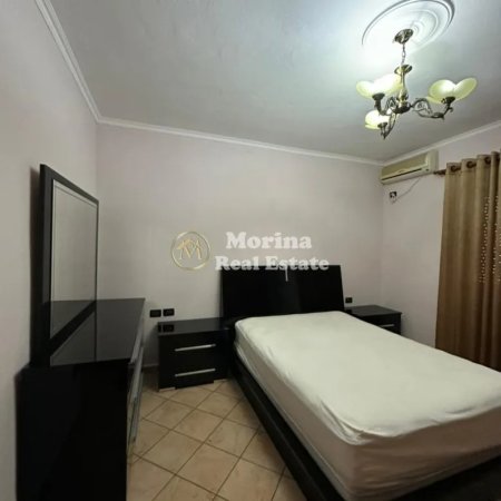 Tirane, jepet me qera apartament 1+1 Kati 3, 50 m² 470 € (Rruga e Barrikadave)