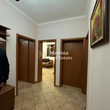 Tirane, jepet me qera apartament 1+1 Kati 3, 50 m² 500 € (Rruga e Barrikadave)
