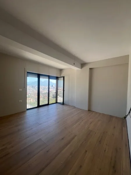 Tirane, shitet 3+1 , 124 m² 221.000 € 