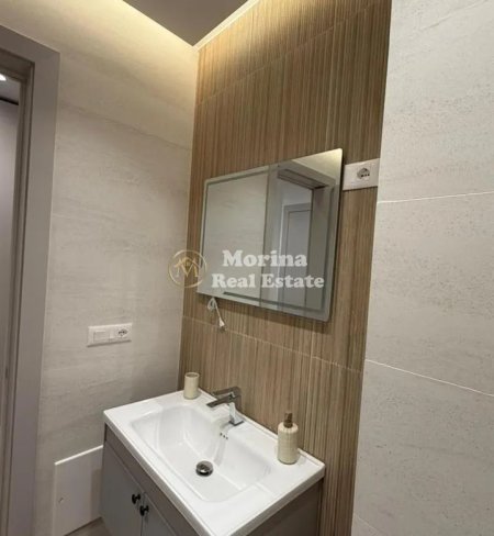 Tirane, jepet me qera apartament 1+1 Kati 3, 70 m² 750 € (Zogu i Zi)