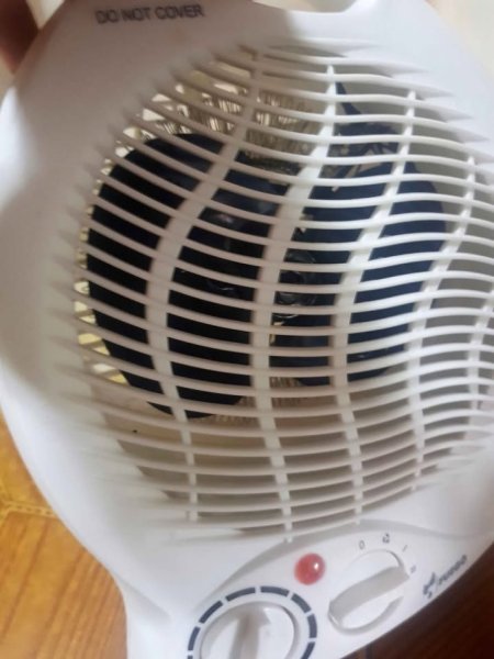 Lushnje, shes Ngrohësin elektrik me ventilator. 10 mij lek te vjetra
