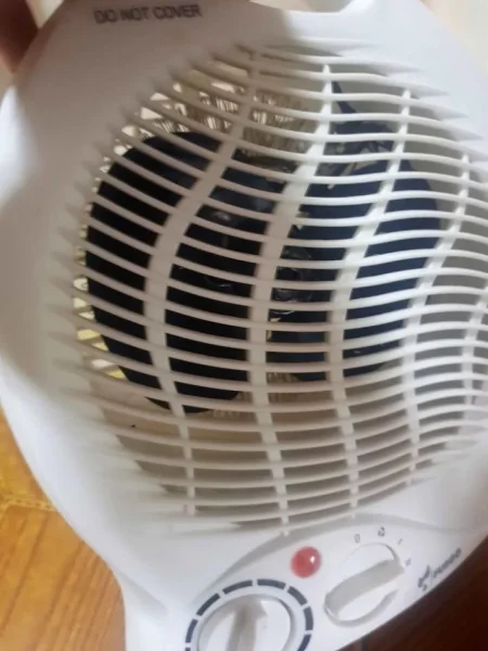 Lushnje, shes Ngrohësin elektrik me ventilator. 9 mij lek te vjetra