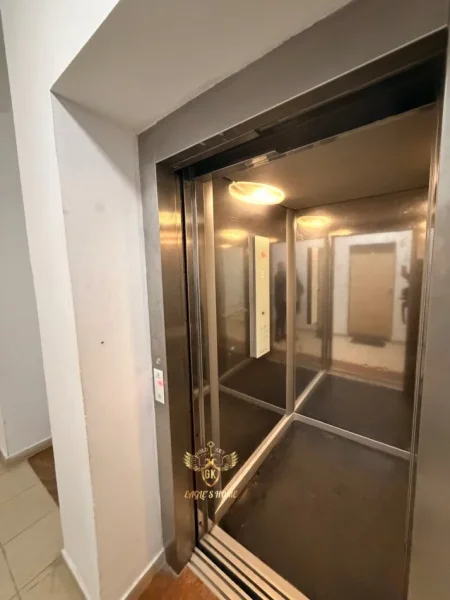 Durres, shes apartament 1+1+Ballkon Kati 5, 95.000 € (HOTEL VIVAS)