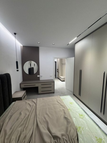 Tirane, jepet me qera apartament 1+1 Kati 3, 64 m² 600 € (kompleksi oassis)