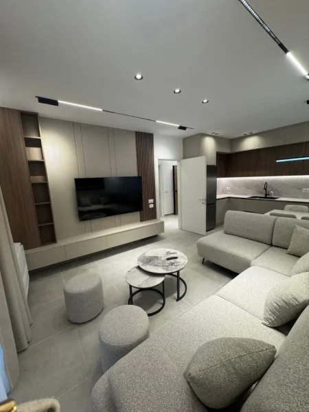 Tirane, jepet me qera apartament 1+1 Kati 3, 64 m² 600 € (kompleksi oassis)