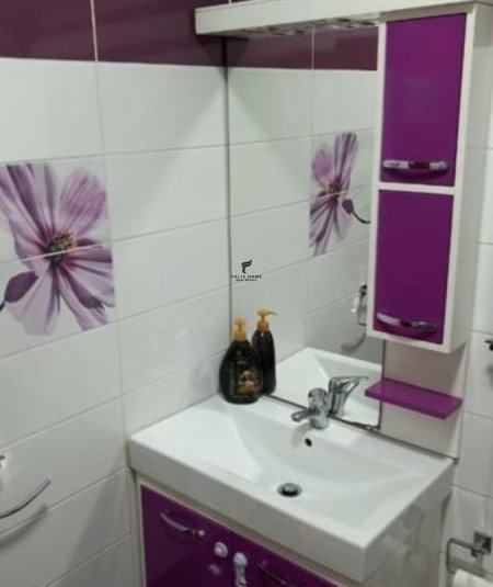 Tirane, jepet me qera apartament 2+1 Kati 4, 70 m² 600 € (21 DHJETORI)