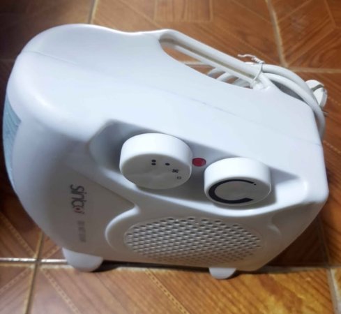 Lushnje, shes Ngrohësin elektrik . 9 mij lek te vjetra