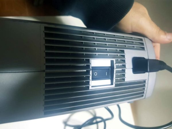 Lushnje, shes Projektorin INFOCUS, 35 mij lek te vjetra.