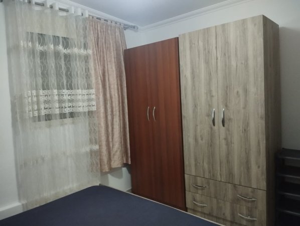 Tirane, jepet me qera garsonier Kati 1, 30 m² 320 € (Laprake)