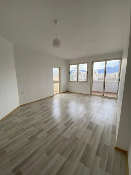 Tirane, shitet apartament 2+1 Kati 7, 110 m² 132.000 € (Yzberisht)