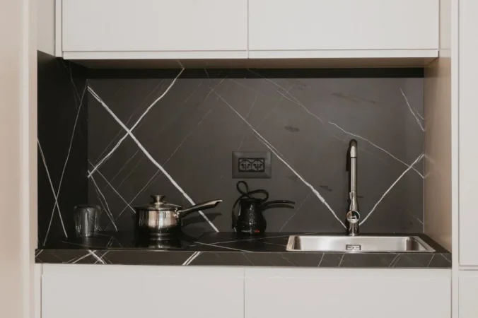 Tirane, jepet me qera garsonier 1+1 Kati 3, 30 m² 1.100 € (Myslym Shyri)