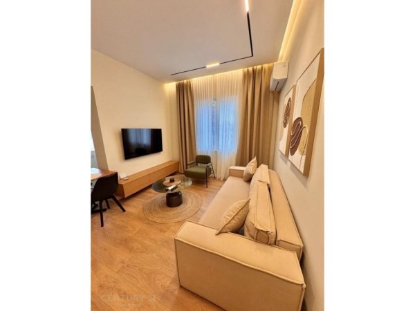 Tirane, jepet me qera apartament 1+1+Ballkon Kati 4, 47 m² 700 € (Metropol128411)