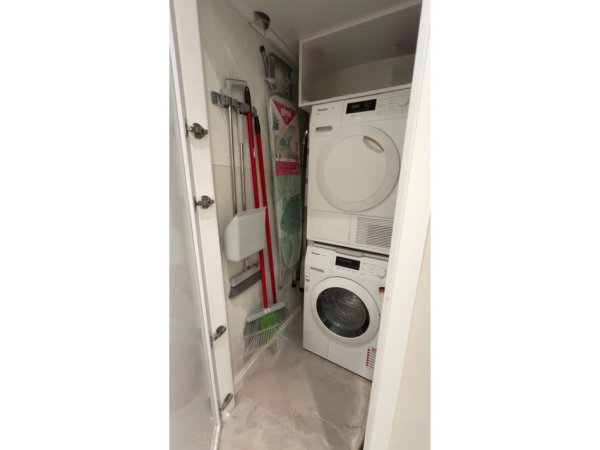 Tirane, jepet me qera apartament 1+1+Ballkon Kati 4, 47 m² 700 € (Metropol128411)