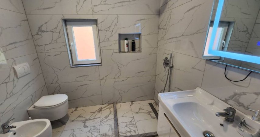 Jepet me qera 3+1 ne rrugen e Kavajes afer 21 Dhjetorit