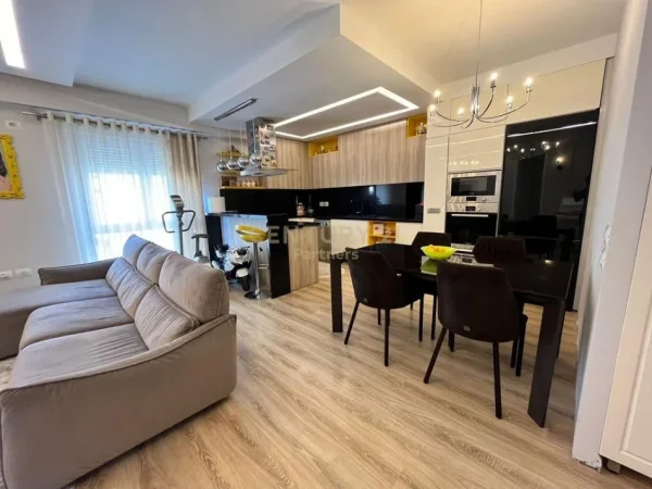 Tirane, jepet me qera apartament , 1.200 € 