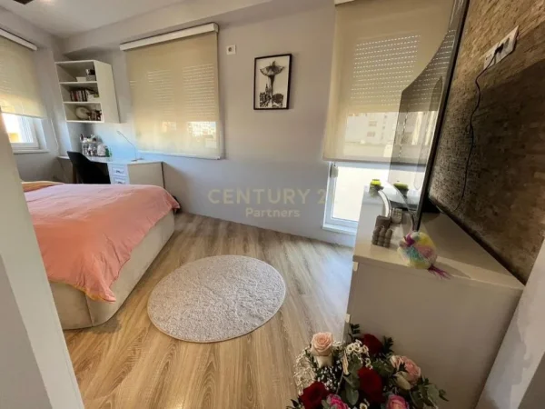 Tirane, jepet me qera apartament , 1.200 € 