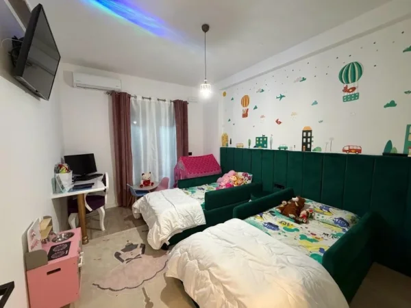 Tirane, shitet apartament 2+1+2+Ballkon , 109 m² 160.000 € (Misto Mame)