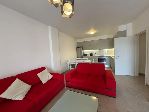 Tirane, jepet me qera apartament 1+1 Kati 5, 700 € 