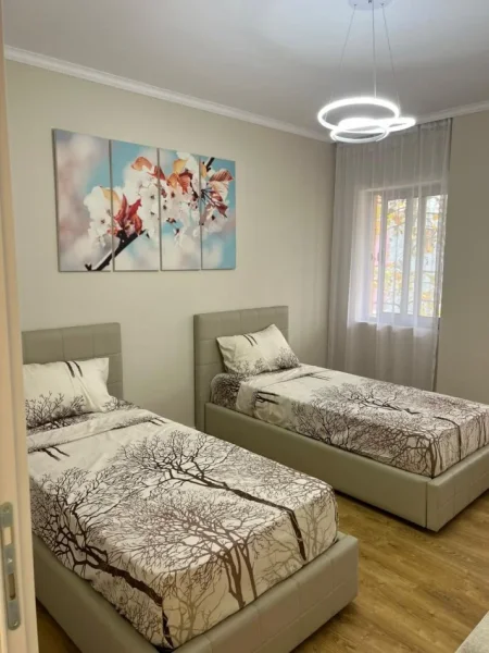 Tirane, shitet apartament 2+1 Kati 1, 107 m² 173.000 € (UNAZA E RE)