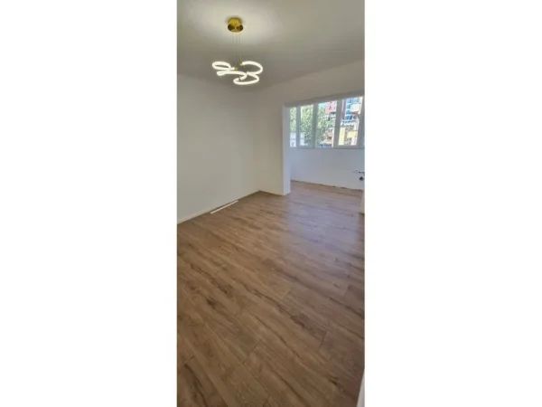 Tirane, shitet apartament 2+1 Kati 4, 64 m² 169.000 € (rruga kavajes)