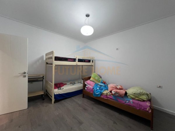 Tirane, jepet me qera Vile 2 Katshe , 180 m² 1.800 € (Porcelan)