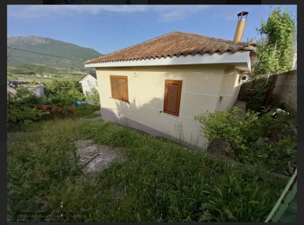 Tirane, jepet me qera shtepi 2+1+Ballkon , 120 m² 350 € 