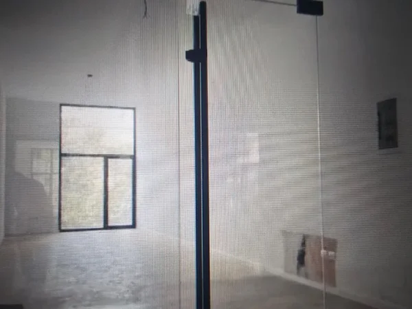 Tirane, jepet me qera ambjent biznesi Kati 1, 85 m² 1.200 € (GARDEN BUILDING)