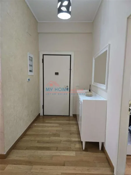 Tirane, shitet apartament 2+1+Ballkon Kati 3, 115 m² 255.000 € (Rruga Peti)